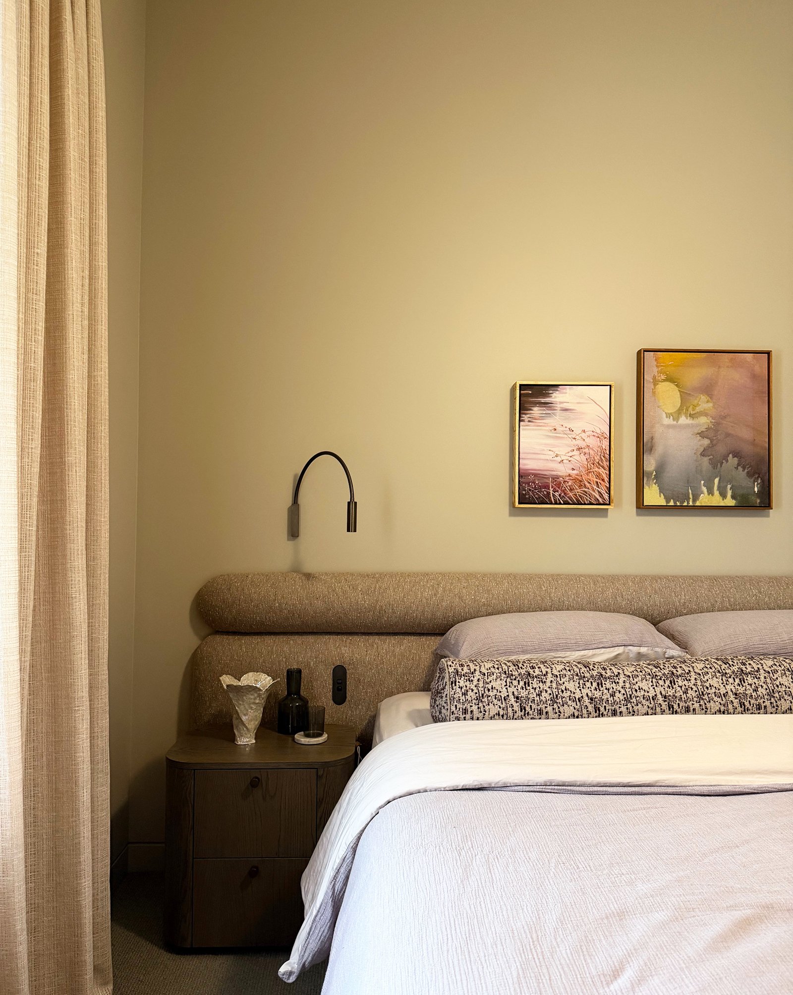 PIVOTING CURVED ARM SCONCE 2.jpg