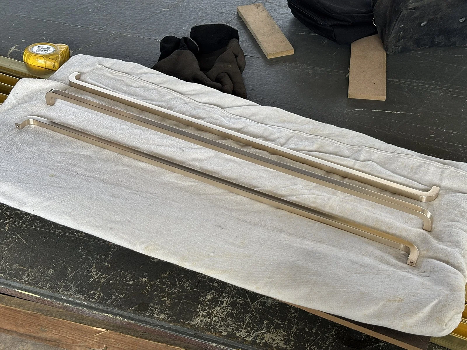 SATIN BRASS BAR HANDLES.jpg
