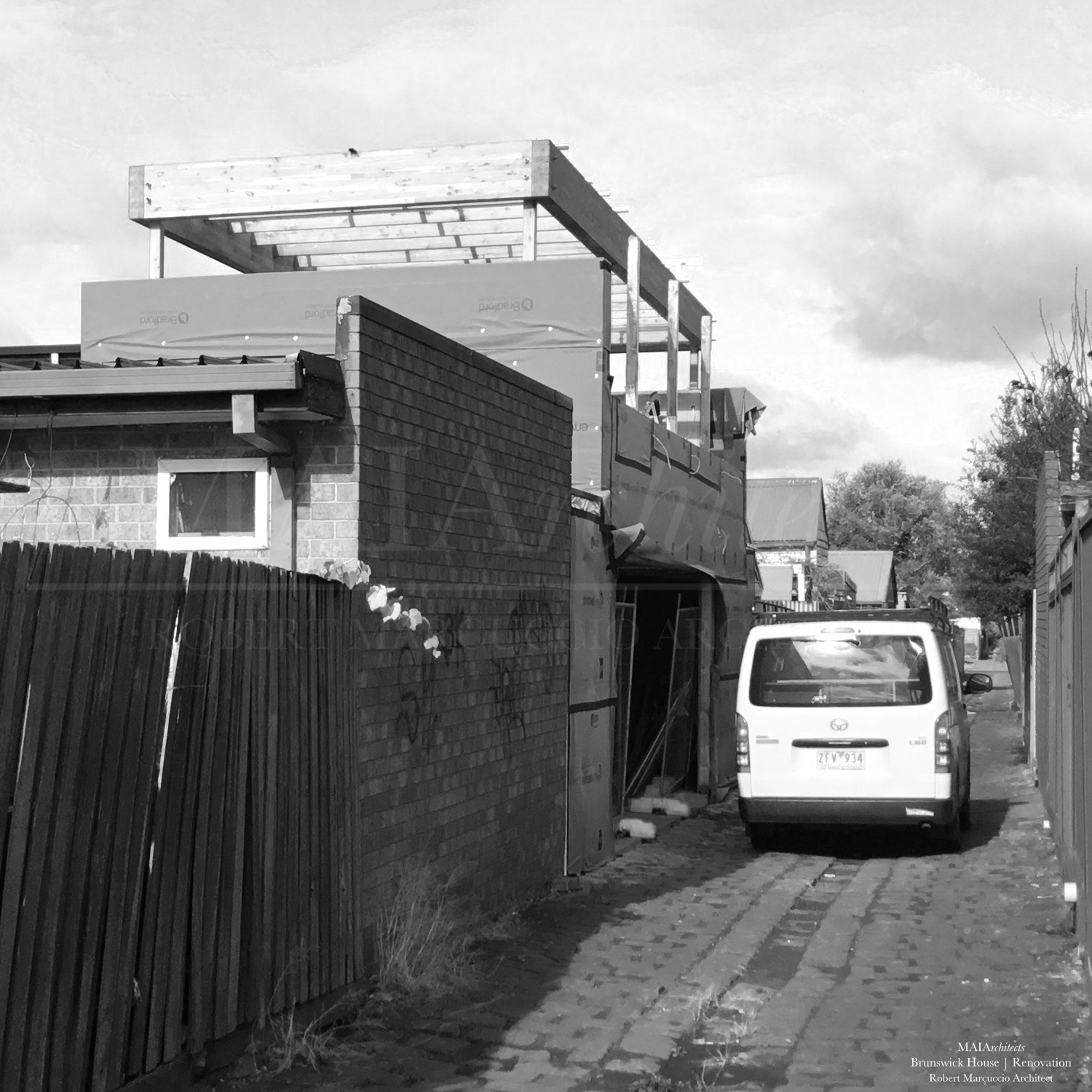 MAIArchitects_brunswick_north_house_bw_06_roof_garden_robert_marcuccio_architect.jpg