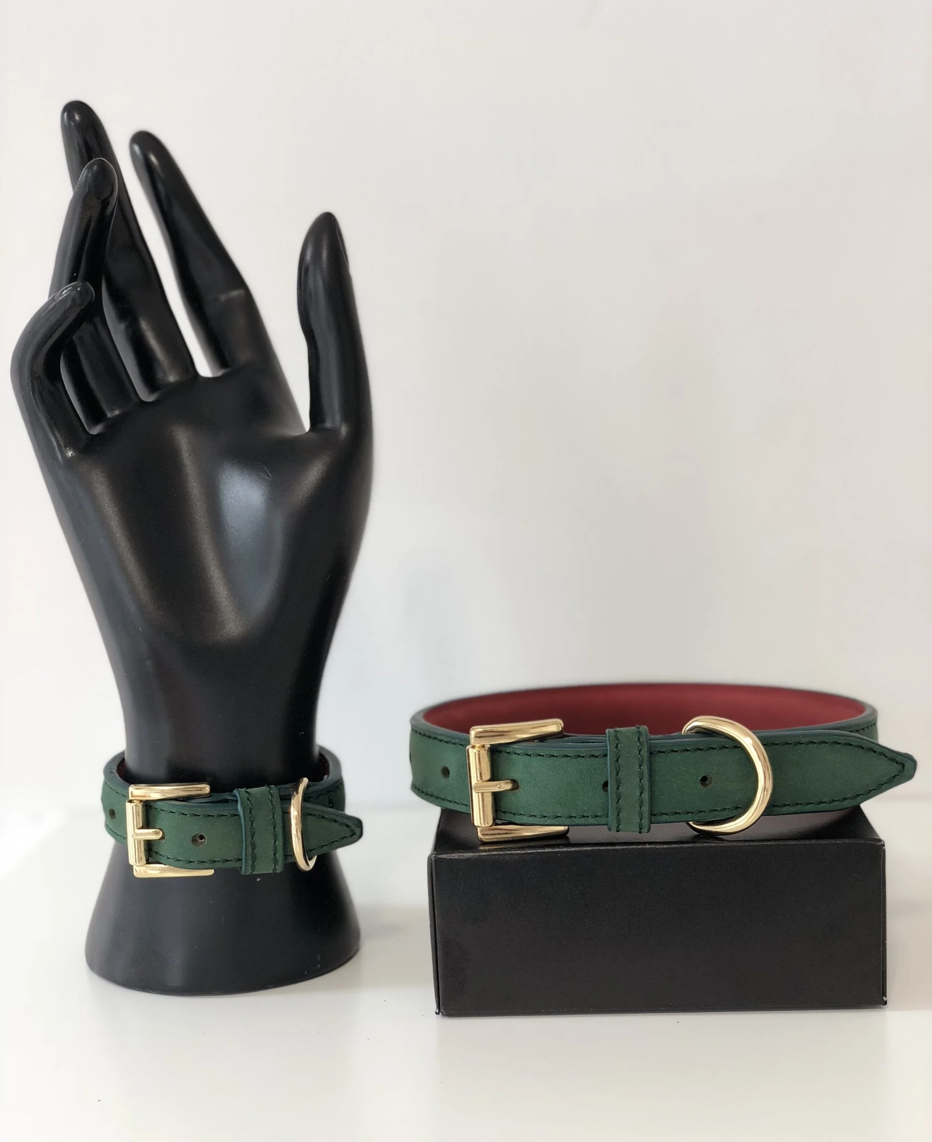 Green Christmas dog collar and leather bracelet