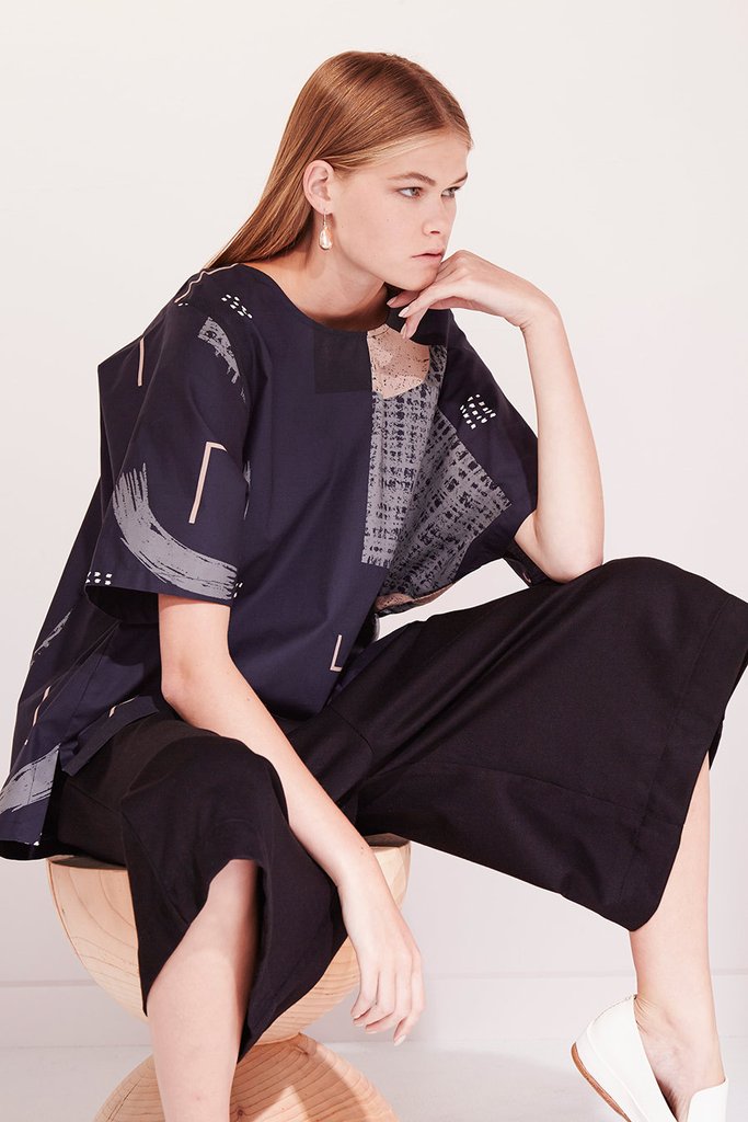 KowTow $-$$ I love this brand a lot! I think it has fresh and modern design, strong philosophy and quite affordable prices. So check it out if you like minimalistic style, unique design and neutral colours.