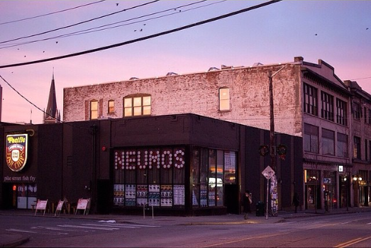 Neumos-Front2.png