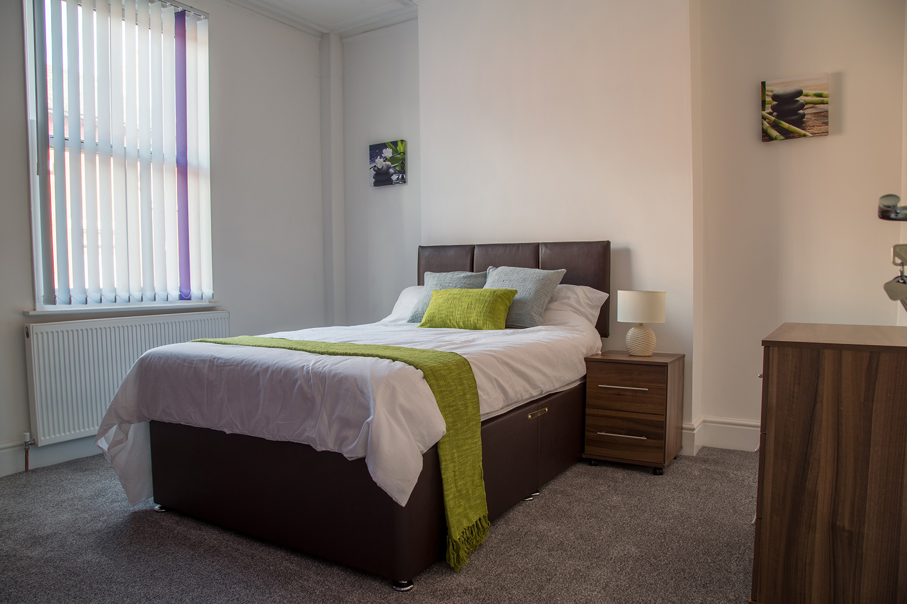 Room1a.jpg