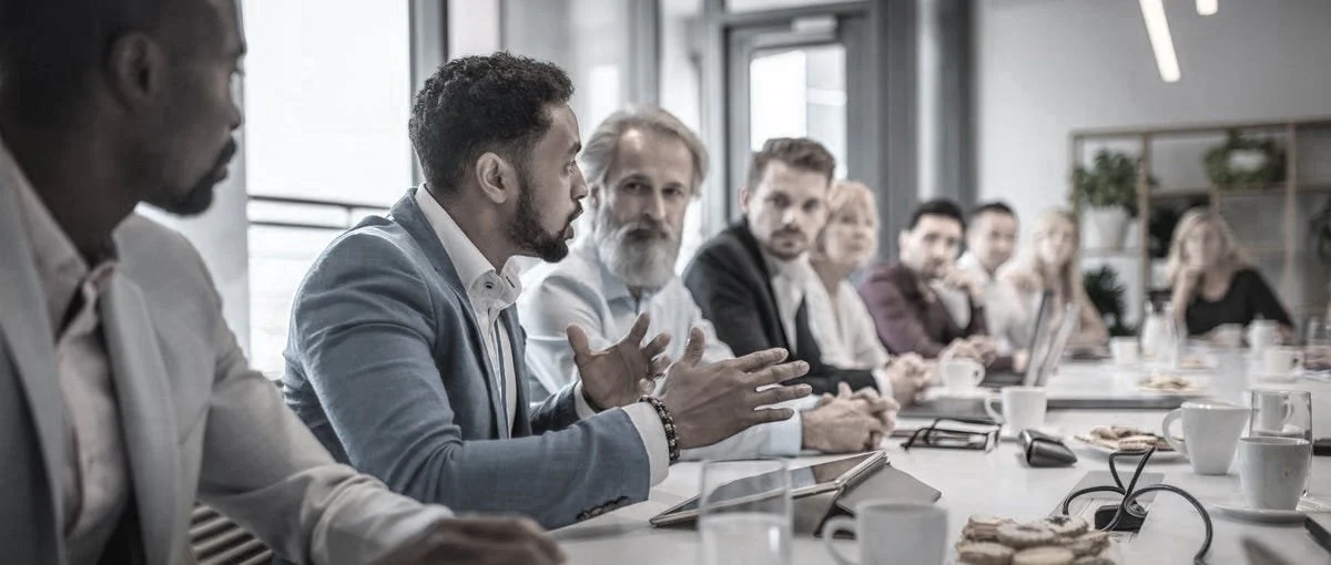 Clarity in the Age of AI: Why Business Leaders Must Choose Strategy Over Hype