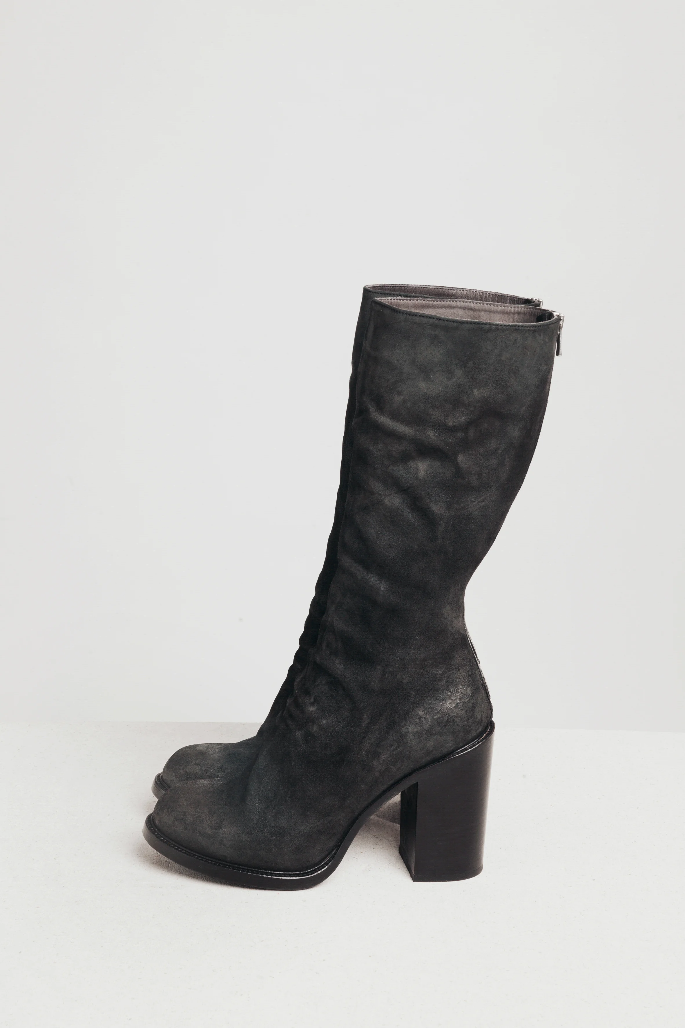 OFFICINE CREATIVE STIEFEL_SEITE.jpg