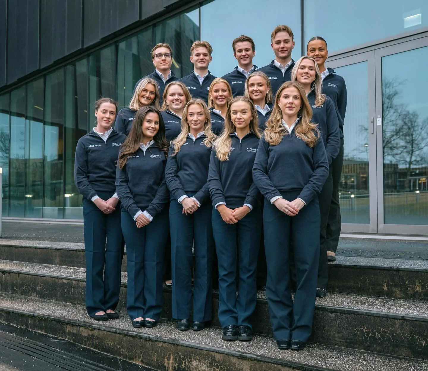 Vi er stolte av &aring; presentere &aring;rets Jufo-styre!

I &aring;r markerer vi ogs&aring; et viktig steg for foreningen: Jufo representerer n&aring; b&aring;de bachelor- og masterstudenter i rettsvitenskap ved Handelsh&oslash;gskolen, Universitet