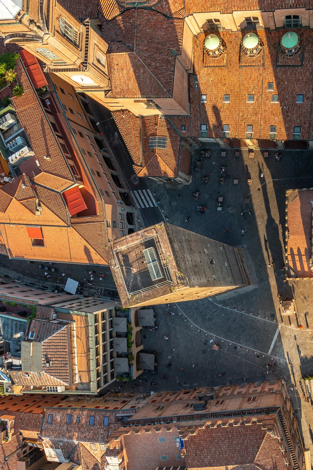 Garisenda tower from the top of Asinelli tower