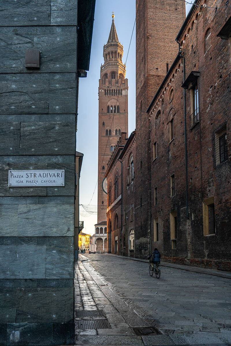 Cremona - Piazza Stradivari