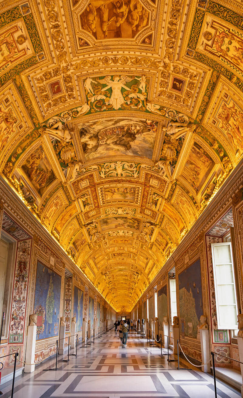 Things-to-do-in-Rome-Vatican-Museum.jpg