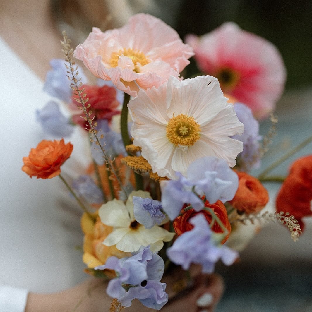 Thank you all so much for your excitement about our Spring bouquet workshop with @thevendcollective. Of course for any small business, the worry (and what has prevented me from offering more workshops in the past), is that no one will sign up. But yo