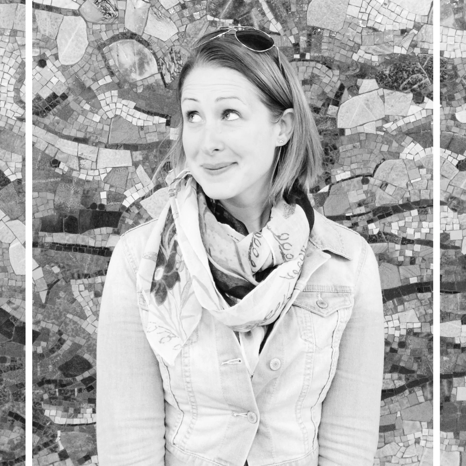 Illustrator. Designer. Knitter. Mom. Cat-lady.