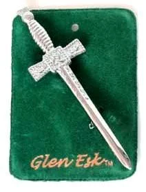 Claymore With Thistle Top Kilt Pin
