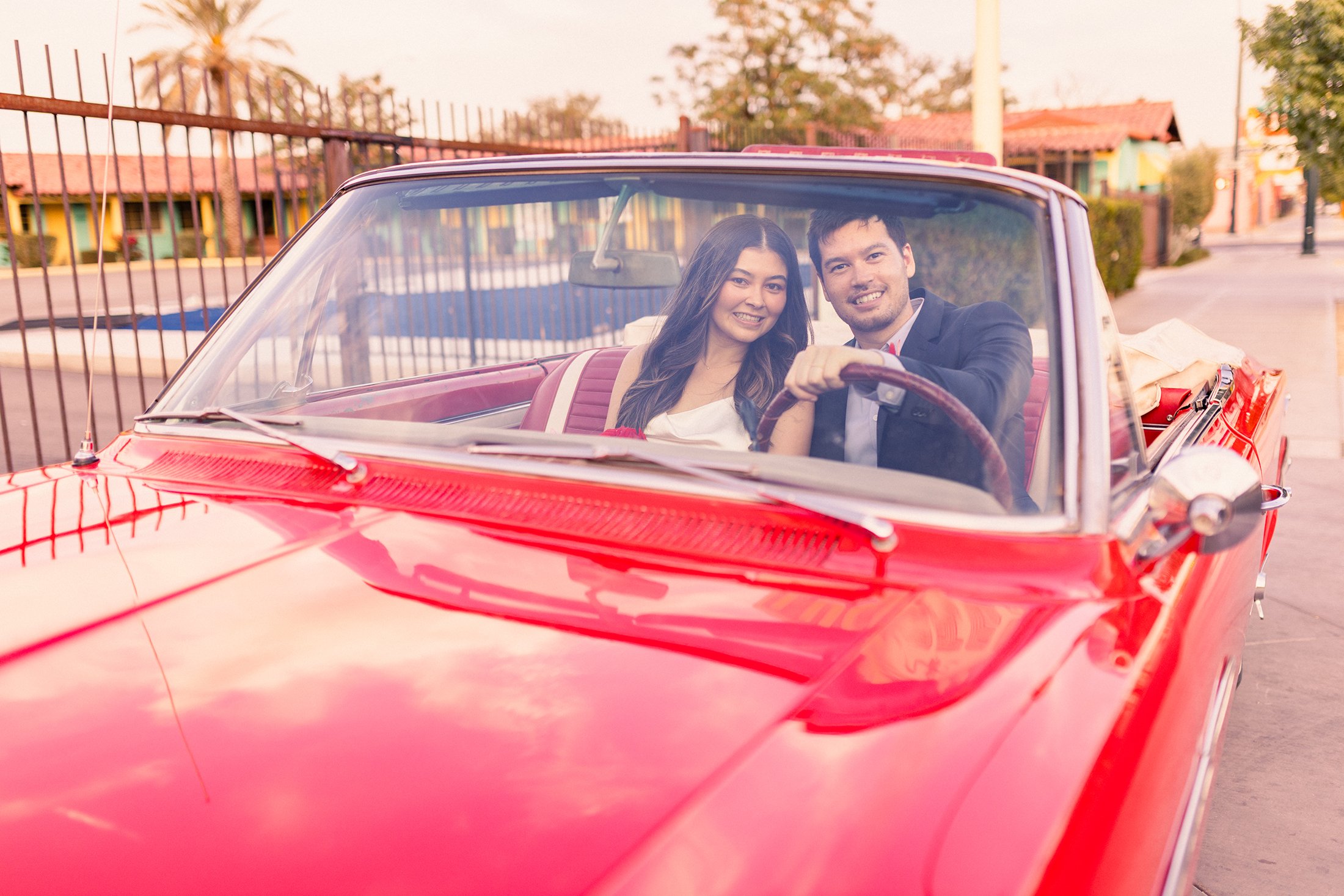 3T8A2203 2200px las vegas elopement photographer.jpg