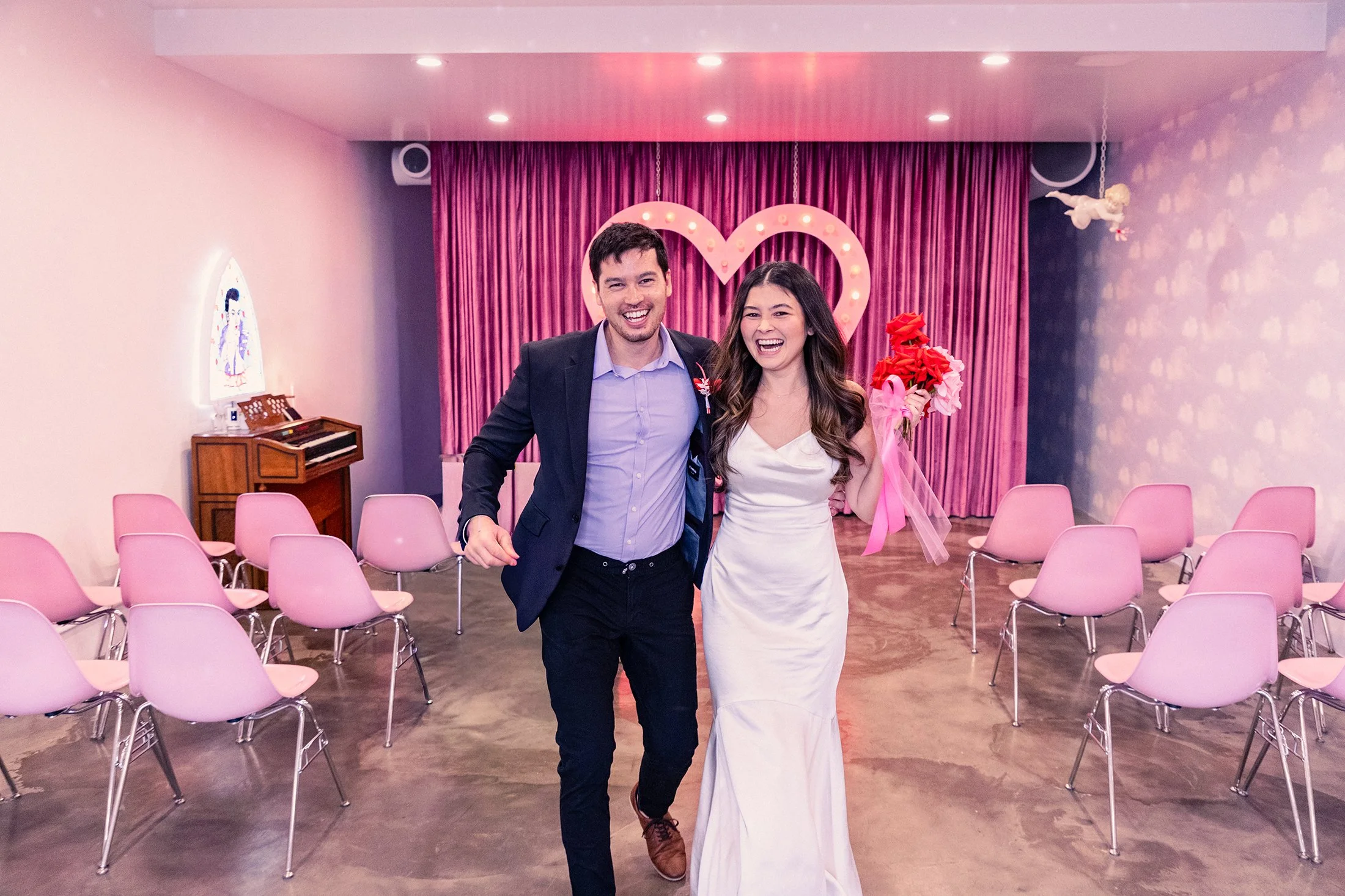 _H__3081 2200px sure thing chapel las vegas photographer.jpg