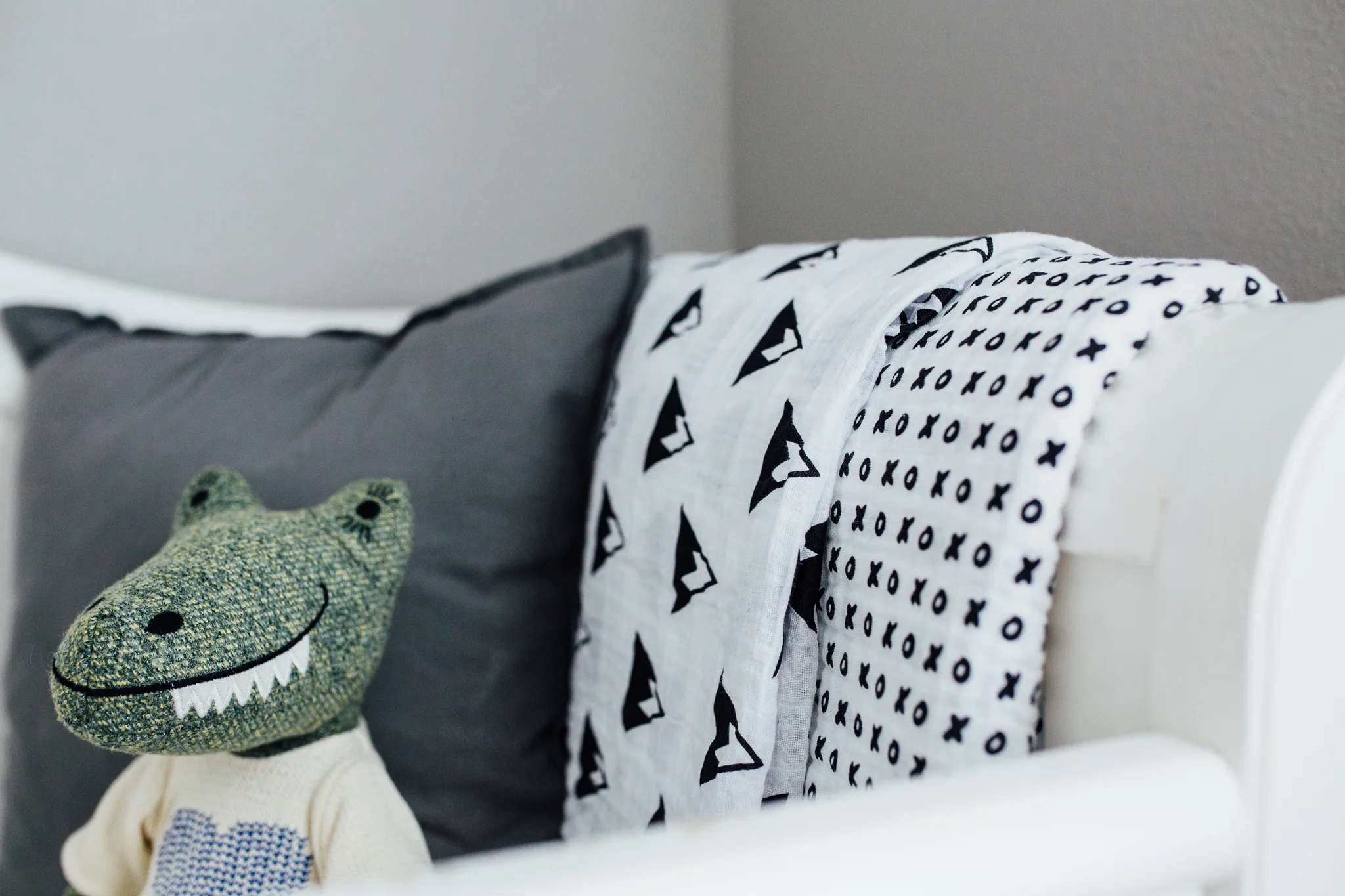 modern burlap quilt.jpg