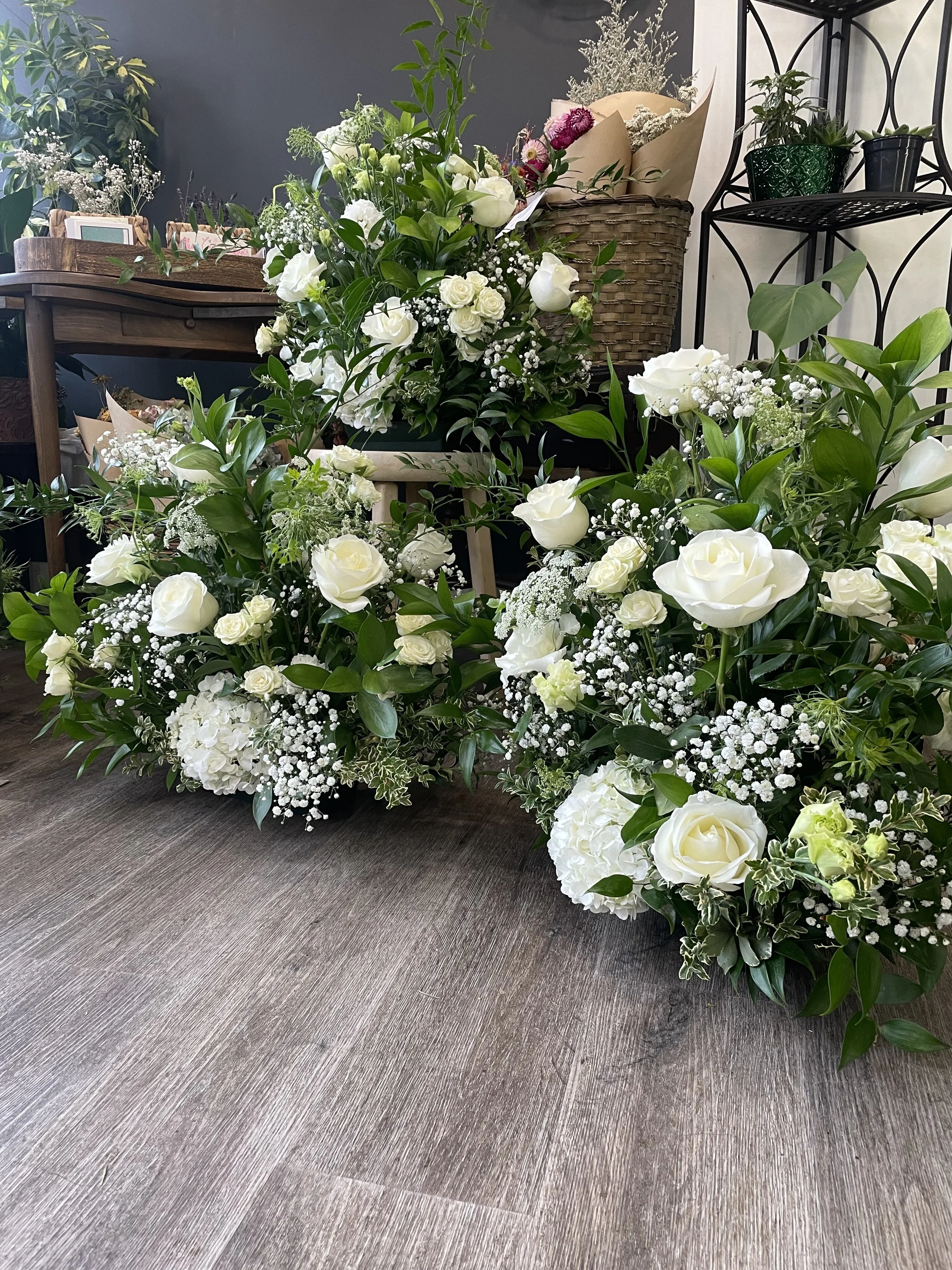 aisle-marker-flower-design.jpg