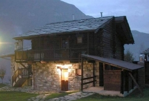 How important is the porch light? Very!