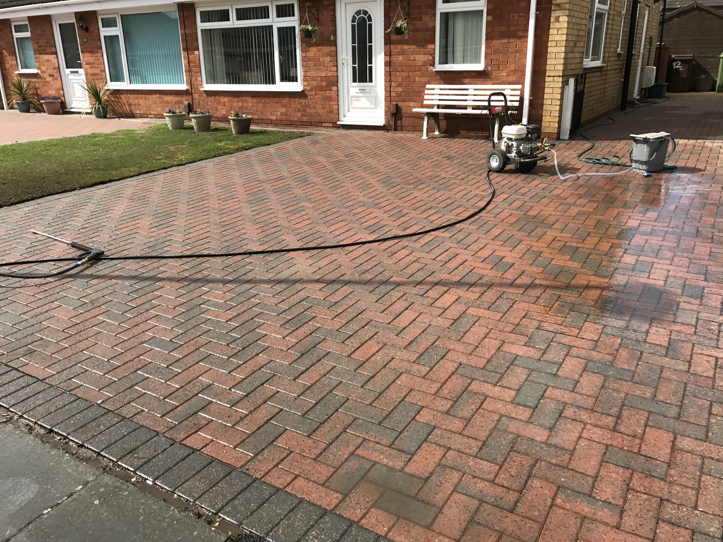  PRESSURE WASHING Gloucester   REQUEST A QUOTATION  