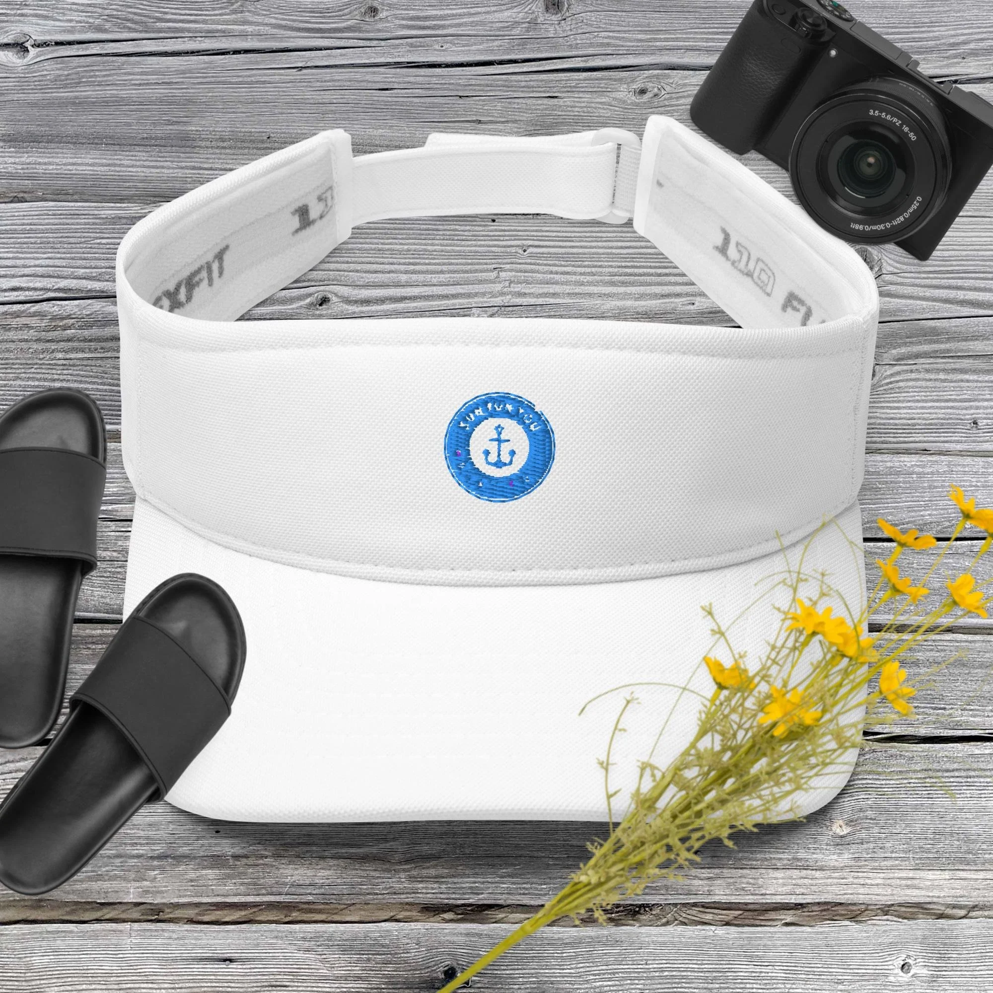 visor-white-front-64ae199259f91.jpg