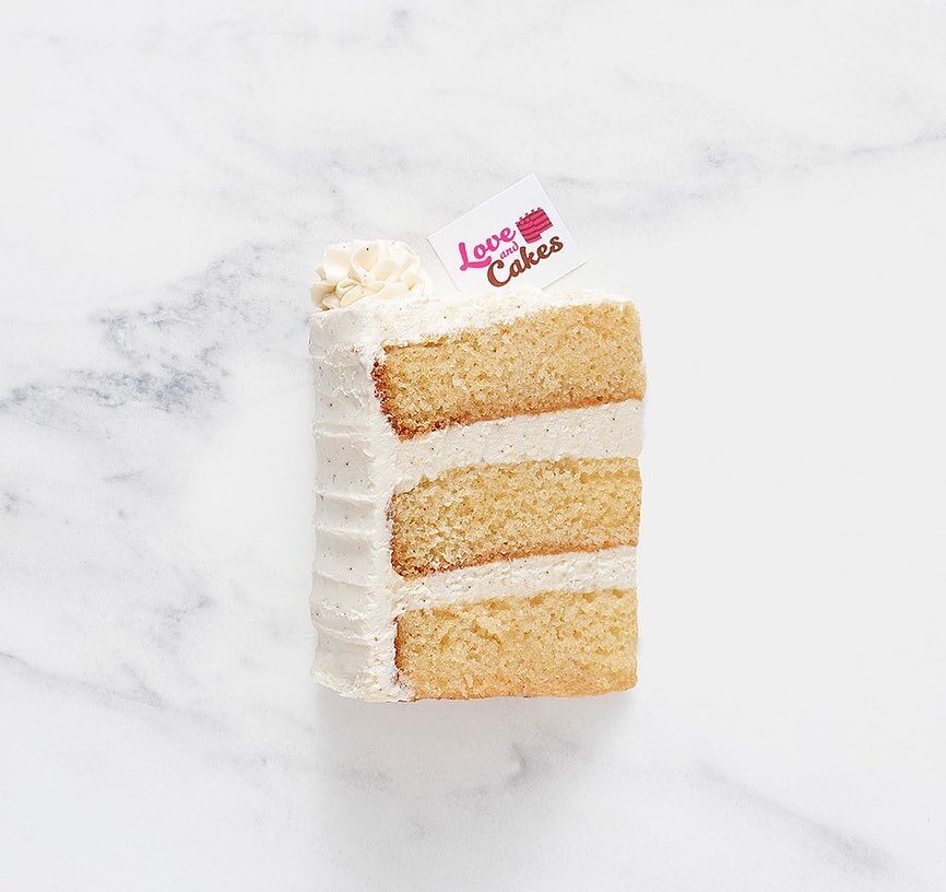 Need a vanilla cake slice to finish this day?
Let it happen with a slice of Louisiana Party Layer cake 🍰 
Vanilla cake and buttercream 
Home made at @loveandcakesparis