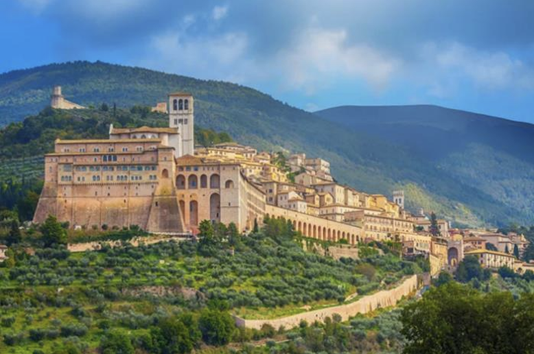 MEMBERS' TRIP: The Heart of Italy: The Art and Architecture of Umbria and the Marches