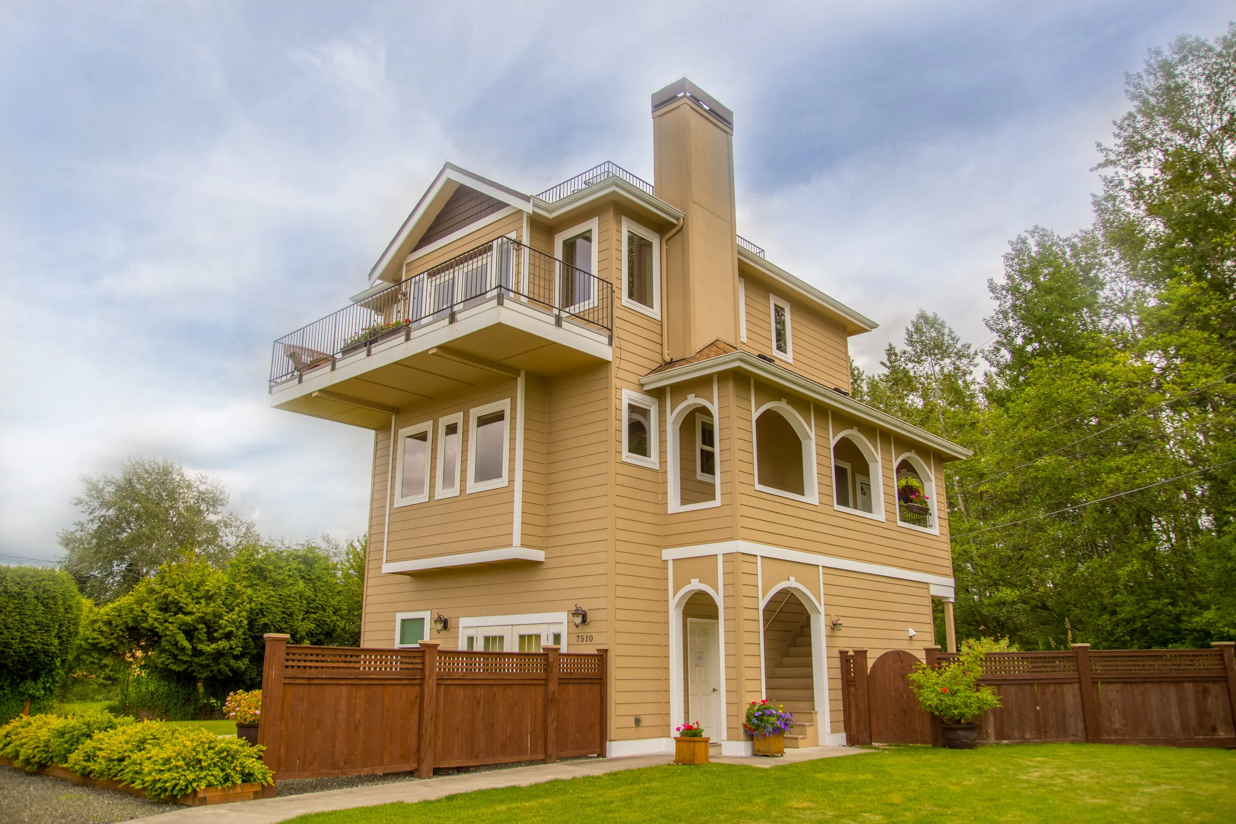 1 exterior Blaine .jpg