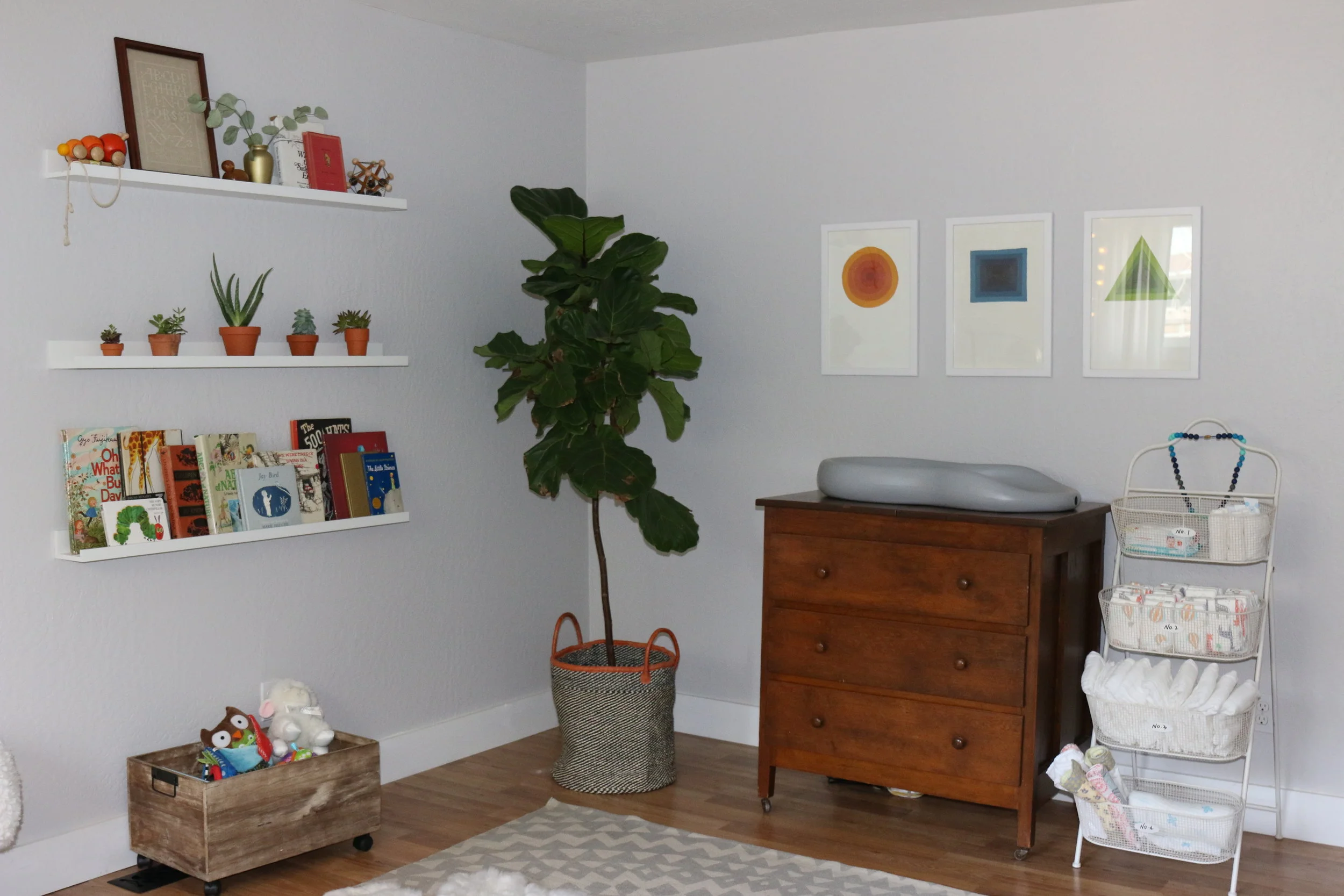 keekaroo changing table