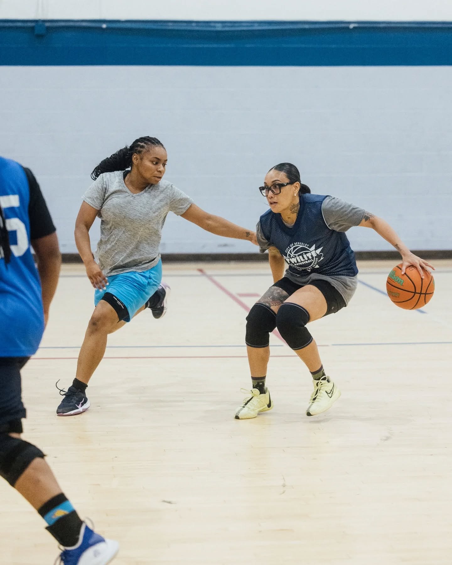 Last two pickup runs of the year! 🔥
Pull up tonight + next Monday&nbsp;💪🏽🏀&nbsp;
Don&rsquo;t miss it!

7:30-9:30pm
📍 James Kenney Gym
$7 Register online 🔗 Link in bio

📸 Photos by Norma Ibarra @lapir0