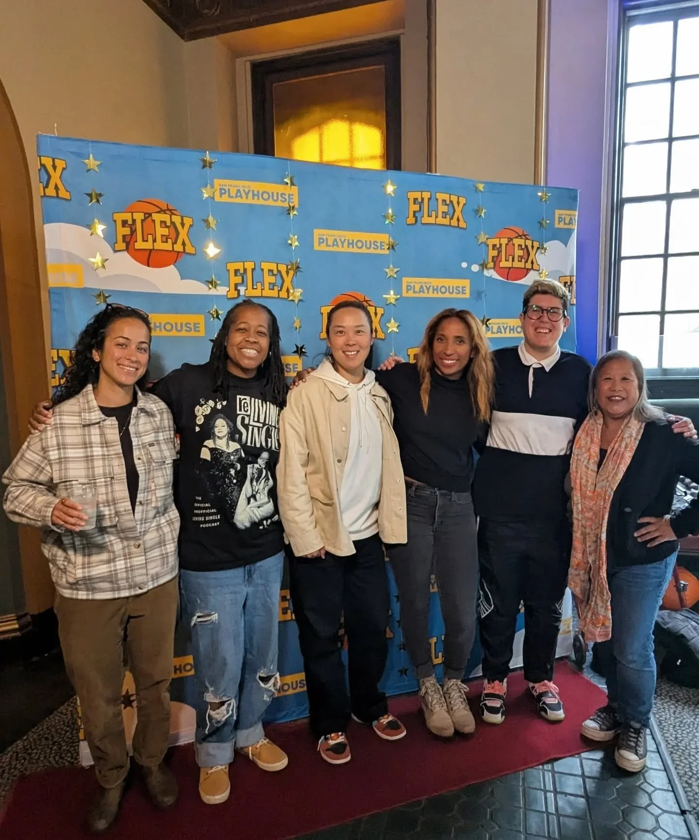 We had a great time watching the play "Flex" last weekend  at @sfplayhouse. Basketball being played on stage live was 🔥, and the story and acting was 🎯 Big love to @sundiorlater for inviting us!