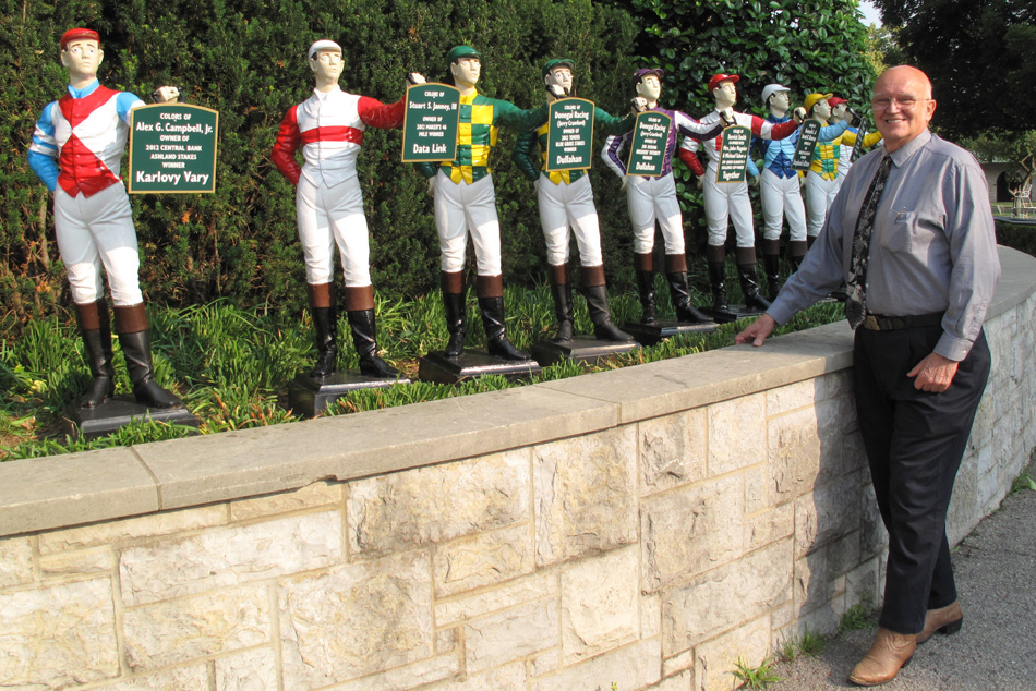 jockey-statues.jpg