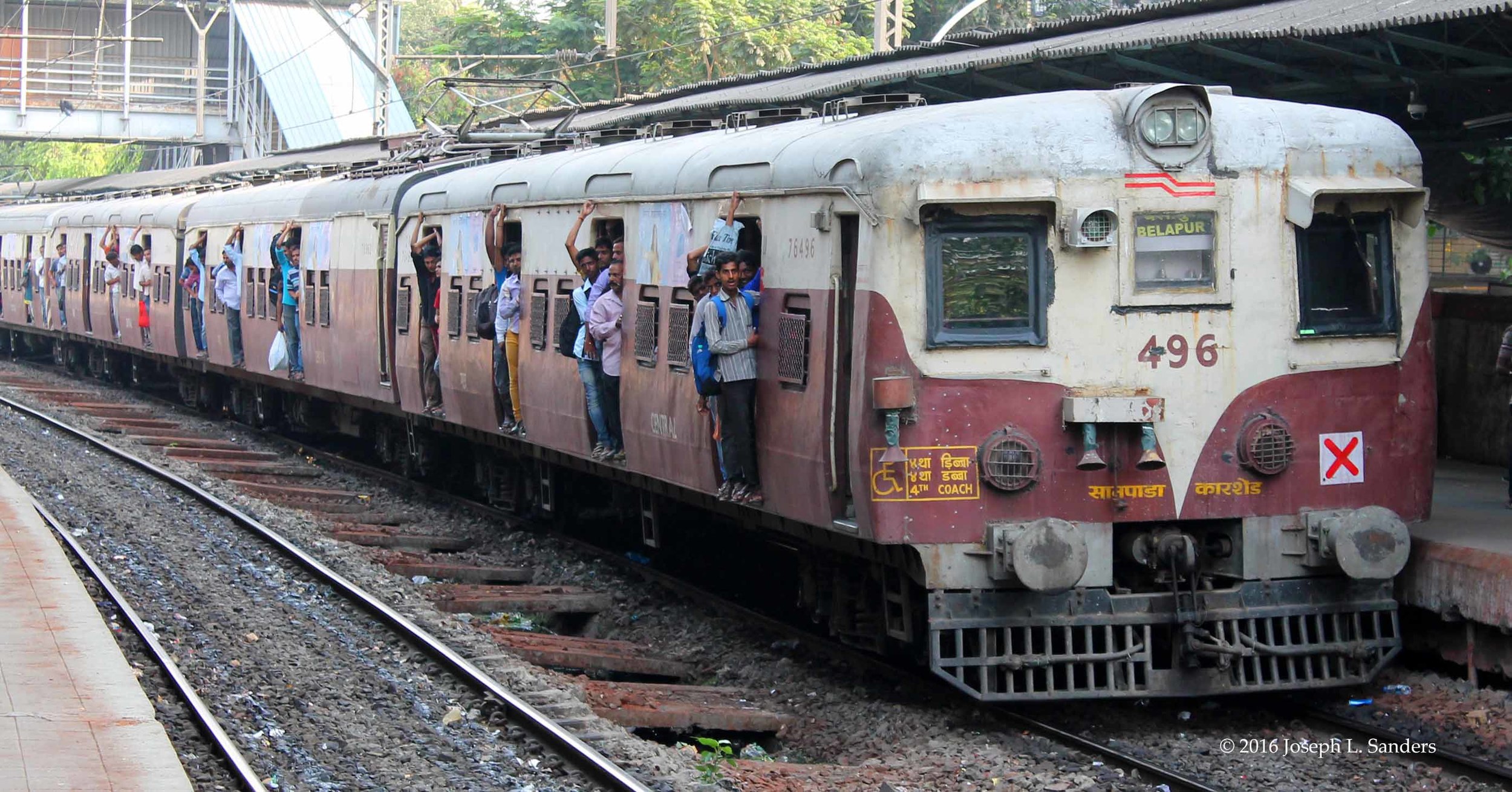 Train at Station - Chunabhatti12.jpg