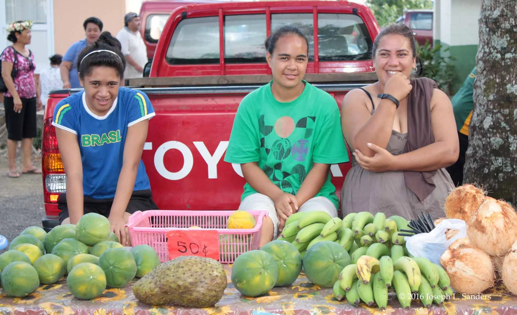 Fuit Sellers - Rarotonga - Cook Islands13.jpg