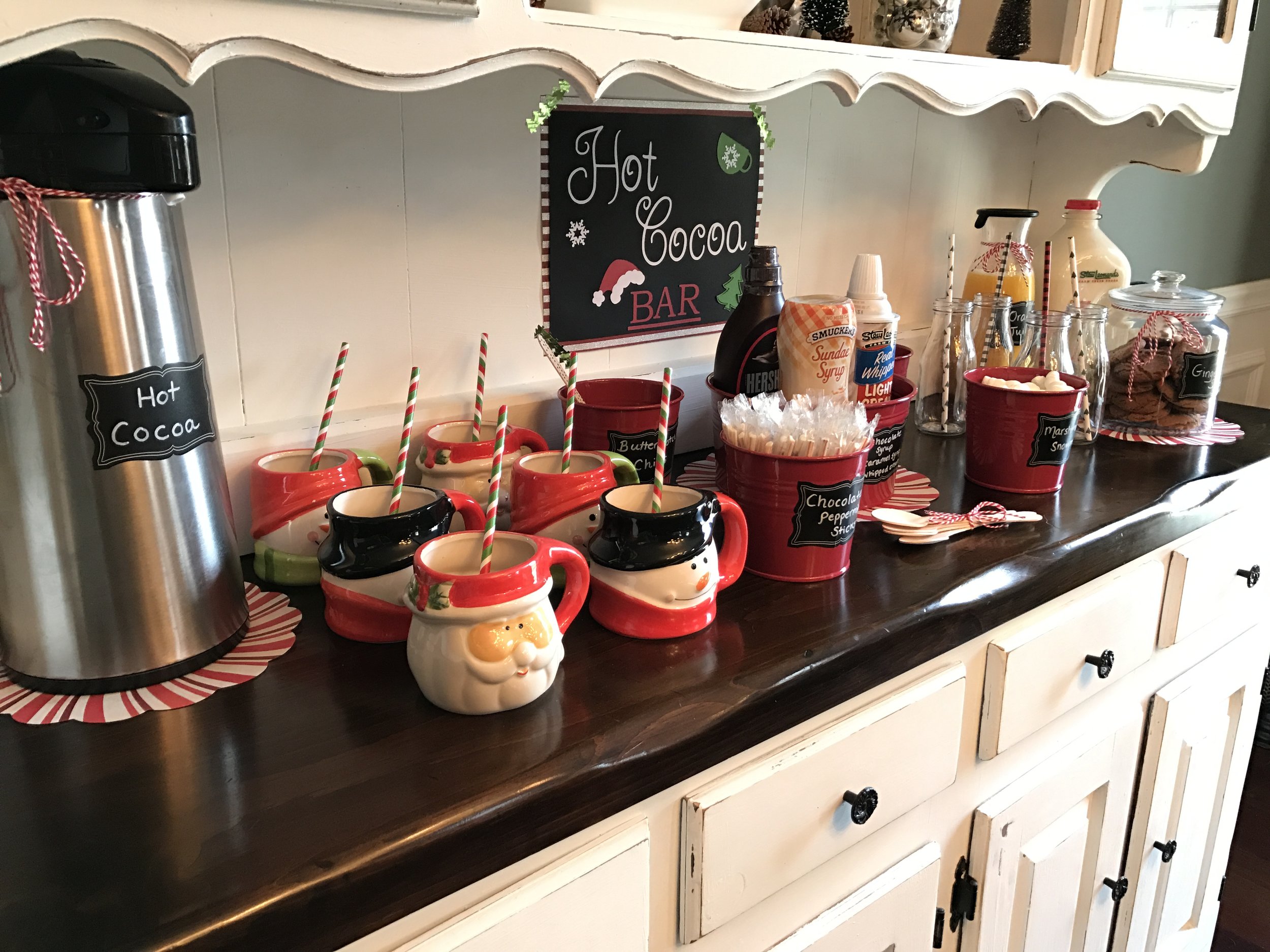 Holiday Beverage Bar Ideas — The Green Robe