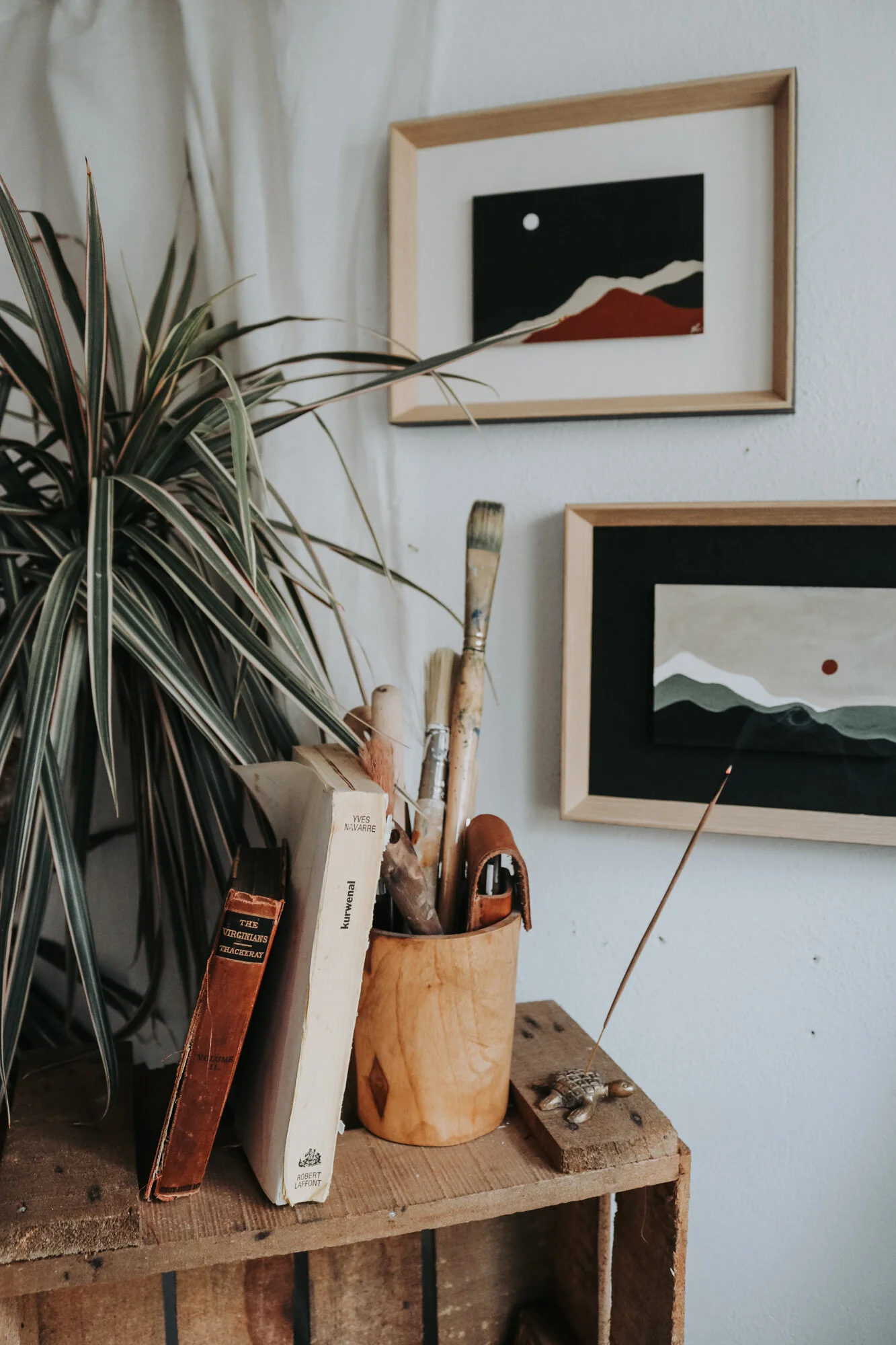 Art to Inbox Week XX - Night &amp; Day Paintings, London and Athens Exhibitions, Spotlight on Helka Atelier