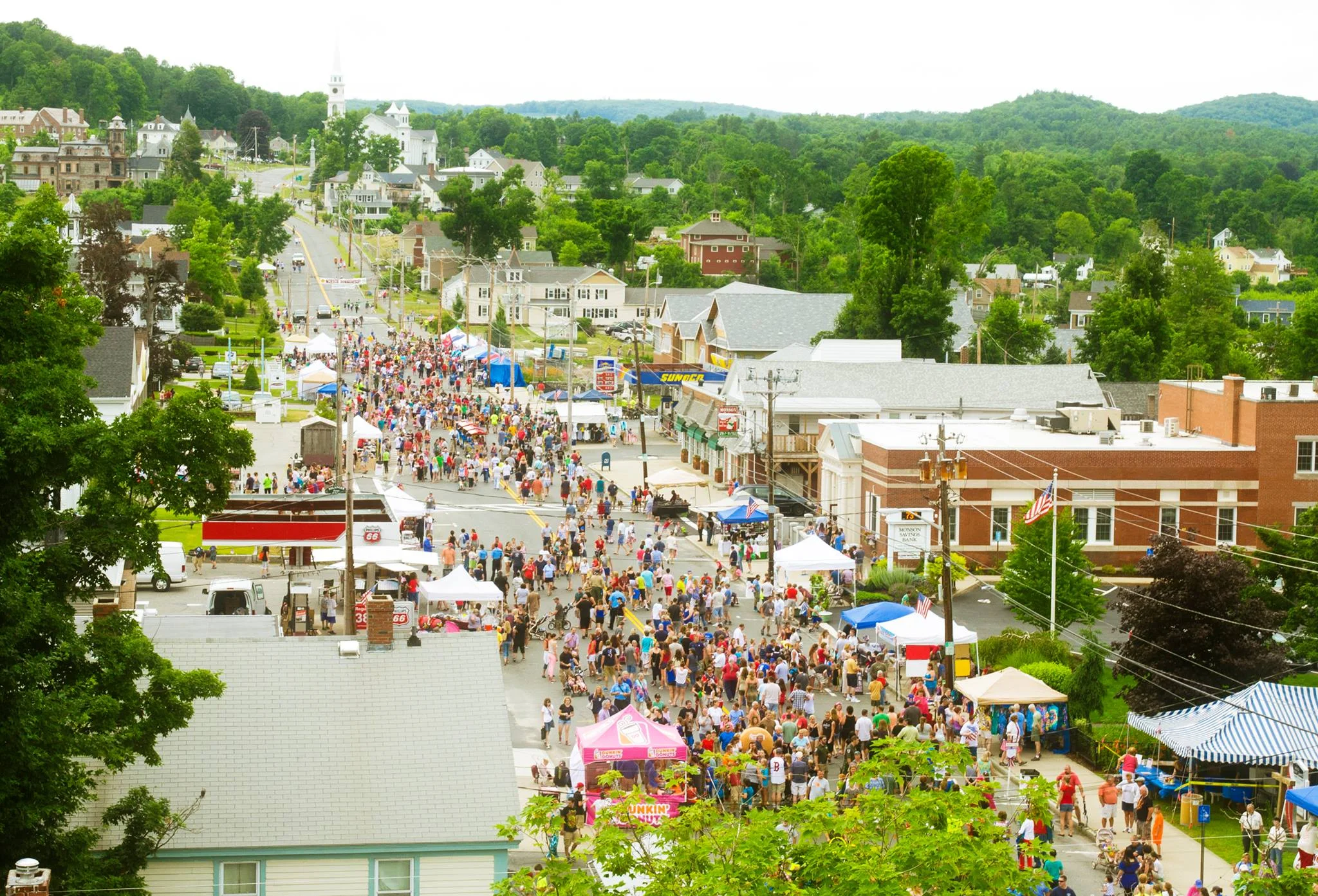 Monson Summerfest Draws on Average 10,000 to 13,000 People!