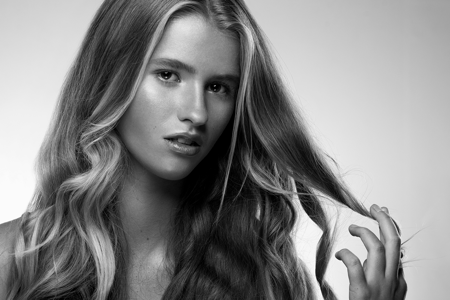 model: kaitlyn @ unique model management | photography: ryan robertson | hair and make-up artist: heather newcombe