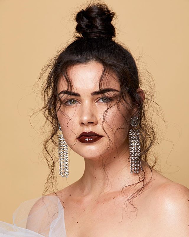 Let those baby hairs be free! 
2018 shoot with @jessicaemilyquinn .
.
Hair and Makeup Artist: @heathernewcombe.ma 
Stylist: @sachateuila 
Photographer: @benlorisblair
