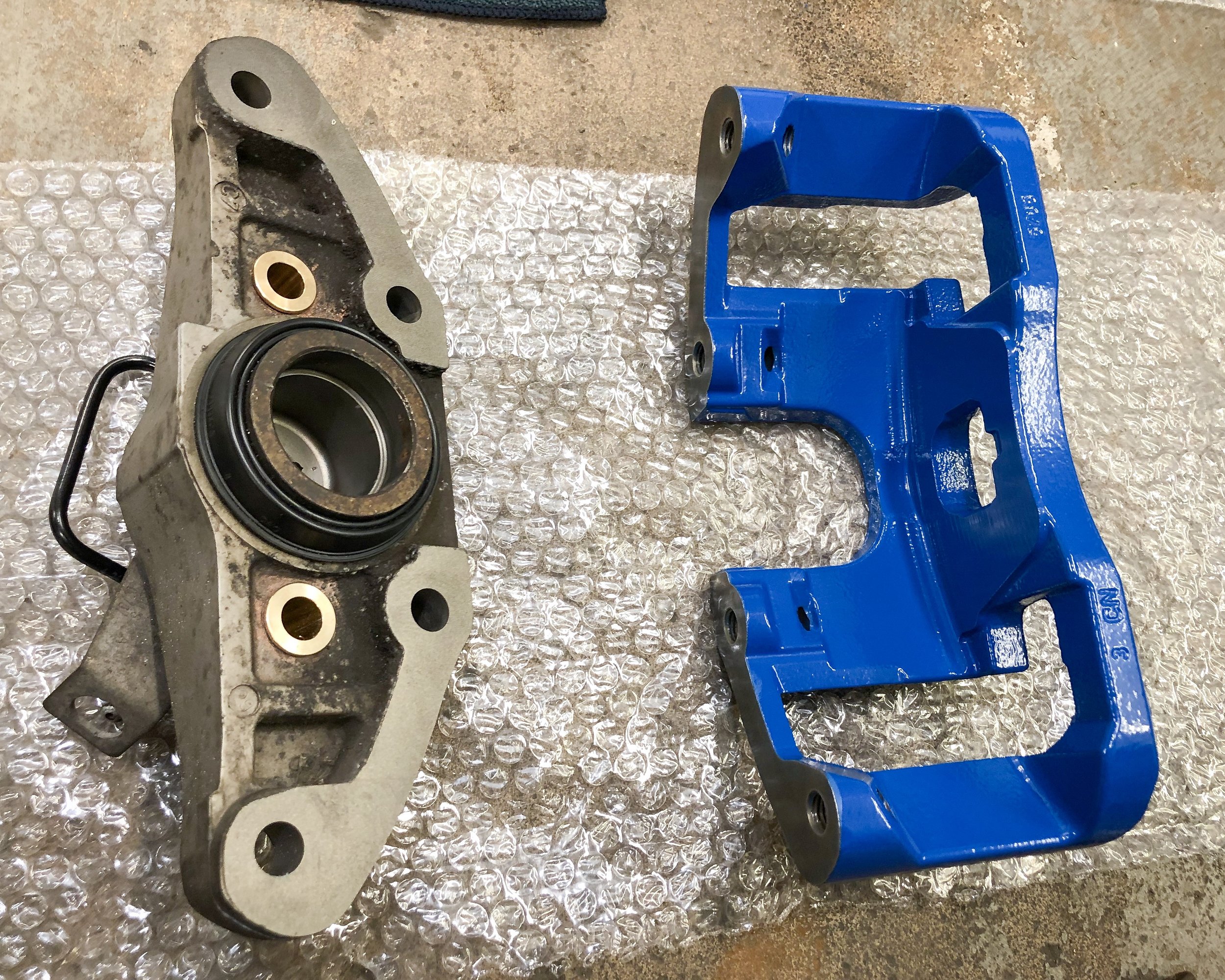 The Bearded Detailer - Mk5 Volkswagen R32 Brake Caliper Rebuild