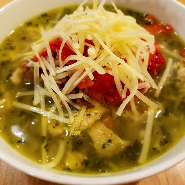 Making turkey soup with your leftovers? Kick it up a notch with killer toppings. We added truffle oil, olive tapenade, #mamalilspeppers and parmasean. This takes basic soup to a another level.