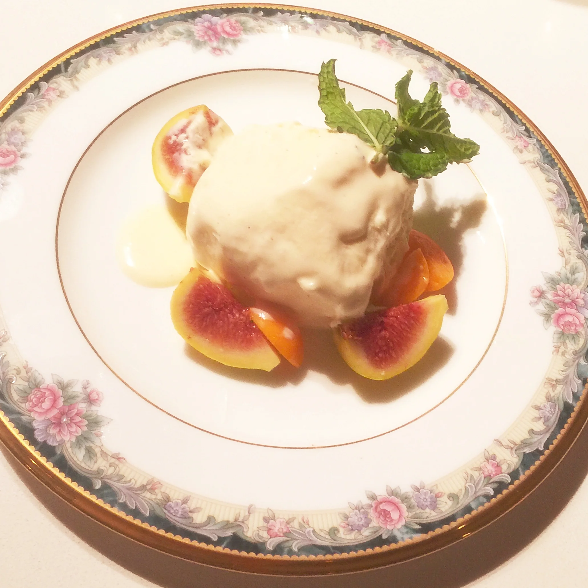homemade vanilla coconut ice cream.jpg