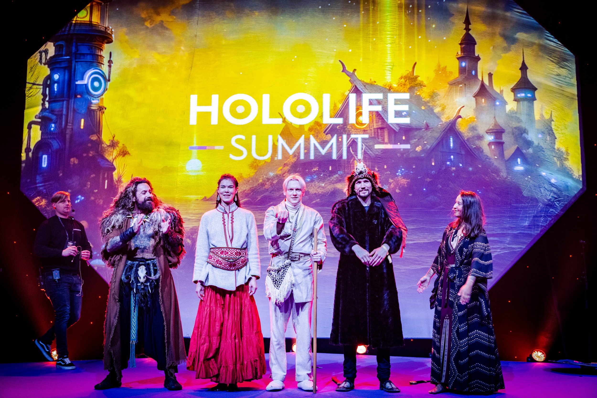 Remu Karhulahti Friday Hololife-9916.jpg