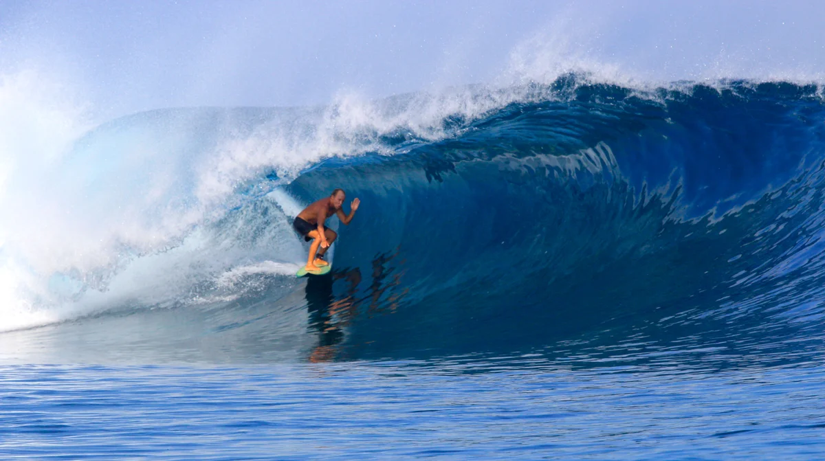 Johnny Ocean tucking inside his comfort zone.
