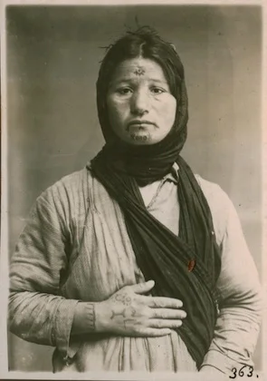 ARCHIVES OF RESCUE AND REBUILDING: Photograph albums of relief workers amongst Armenian survivors, 1919-1935  By Dr Rebecca Jinks University of Exeter