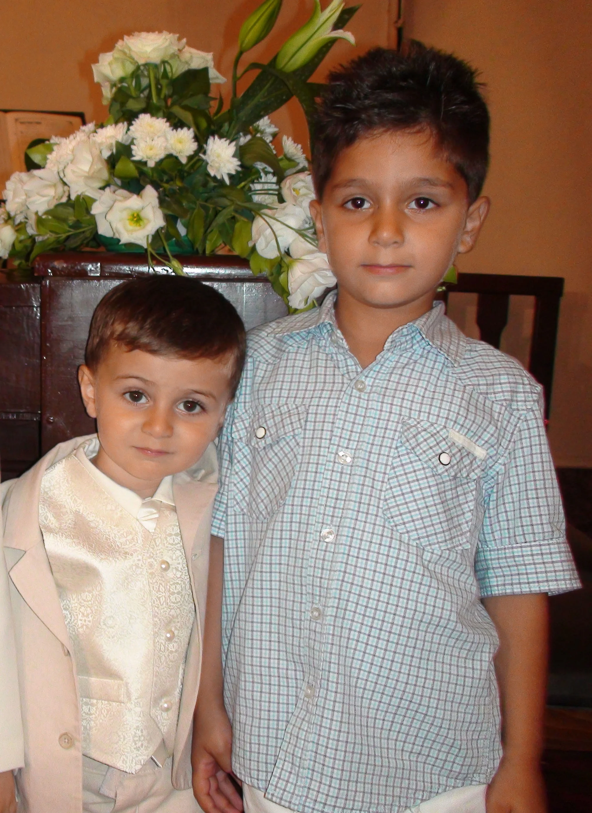 Hovig is visiting his older cousin Mikel in Beirut, Lebanon. Mikel’s favorite subjects at school are math, Armenian and Arabic. He enjoys singing, riding his bicycle and playing football and computer games with his friends. 