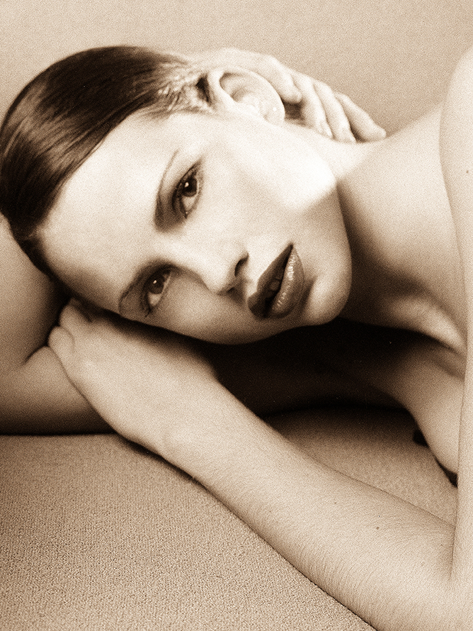 Kate B&W Beauty11x14crp.jpg