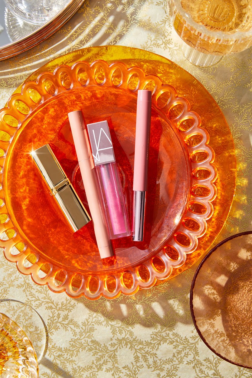 Lipstick-and-Gloss-in-orange-glass-dish.jpg