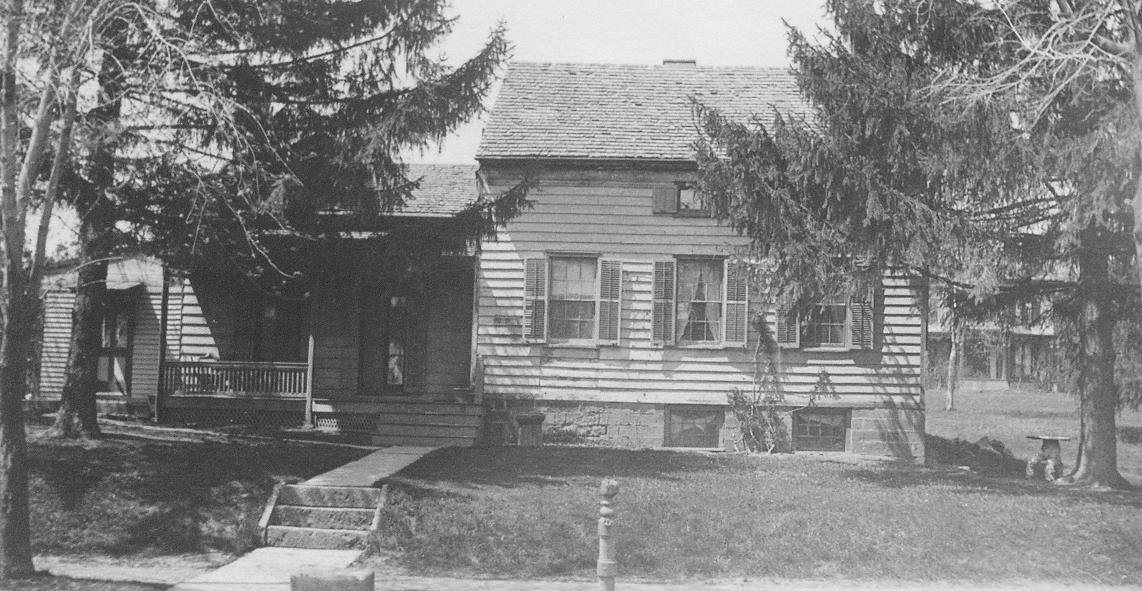  Black and white photo of Nathaniel Crane House (early nineteenth-century house) 