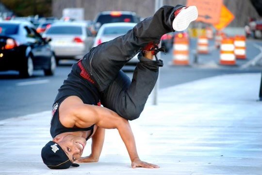 stART Hosts a Breakdancing Workshop with B-Boy Irv