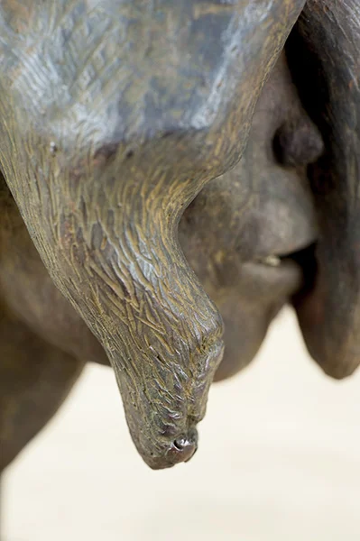 Nicolas Darrot, "Atlas", bronze, 21×10×16 cm, 2016.