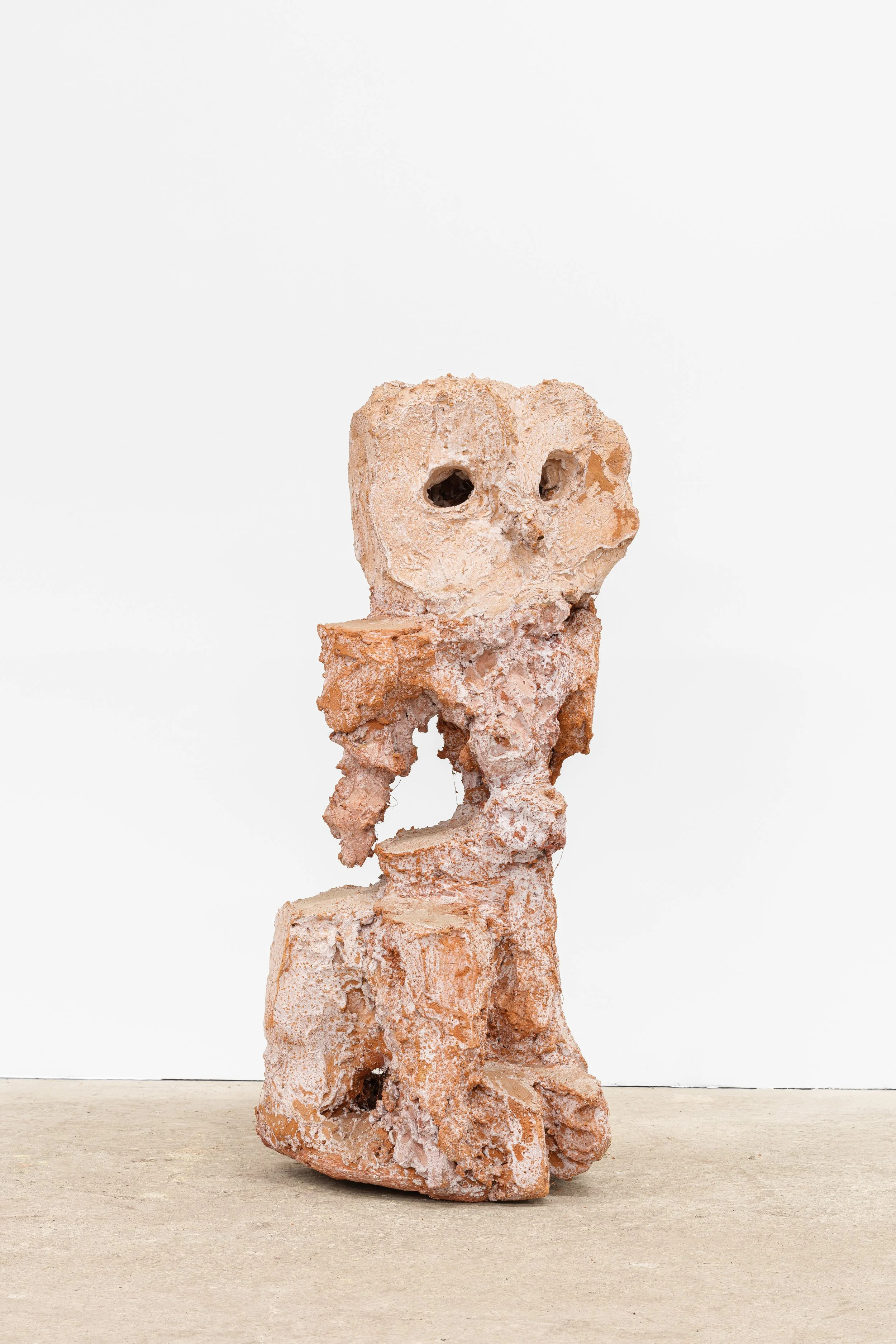 HD-Lionel Sabatté, Chouette du 21-03-2024, Ciment, fer à béton, filasse végétale, pigments, 95 x 50 x 40 cm © Gregory Copitet.jpg